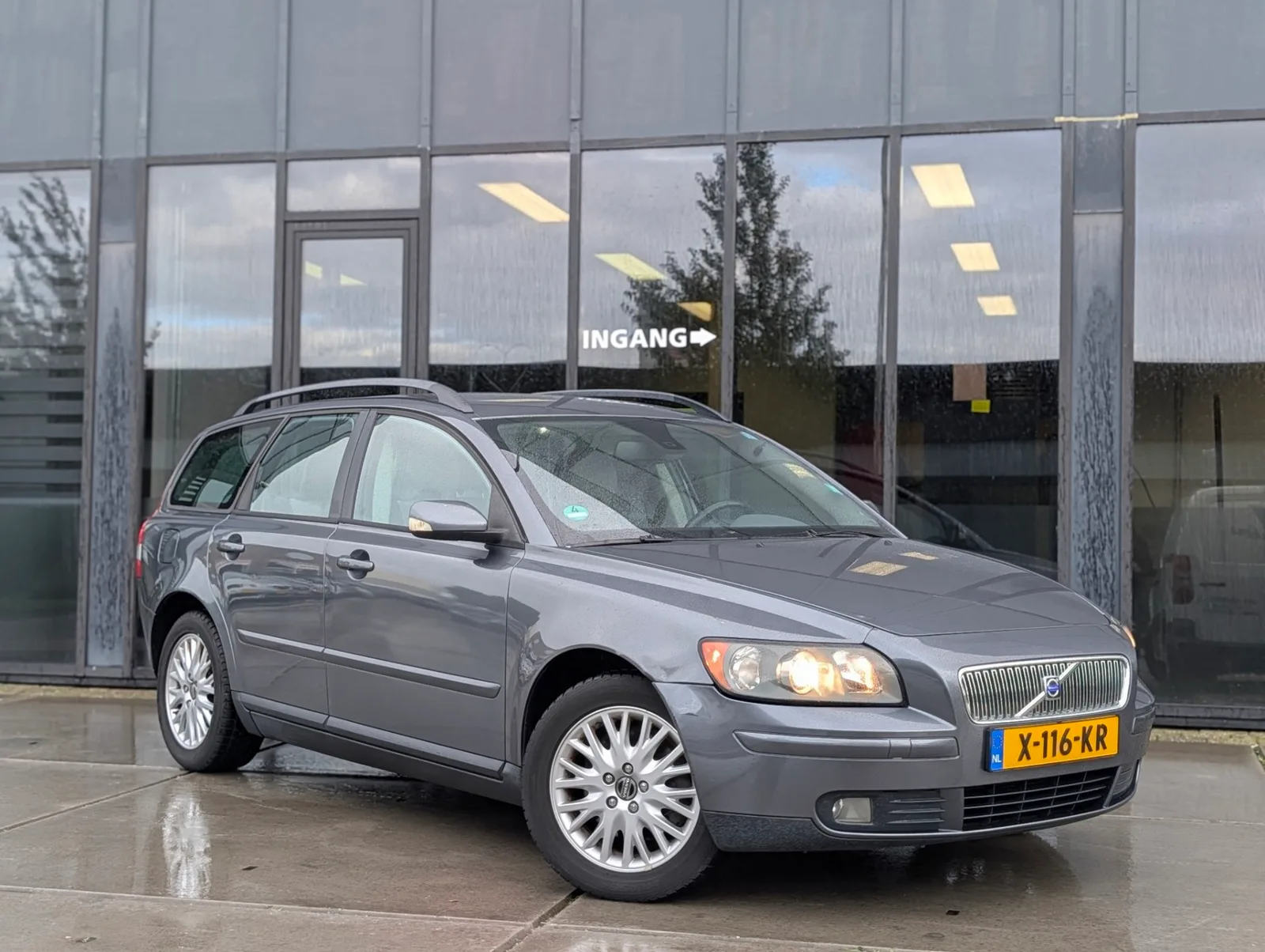 Volvo V50 (2004) — foto 1