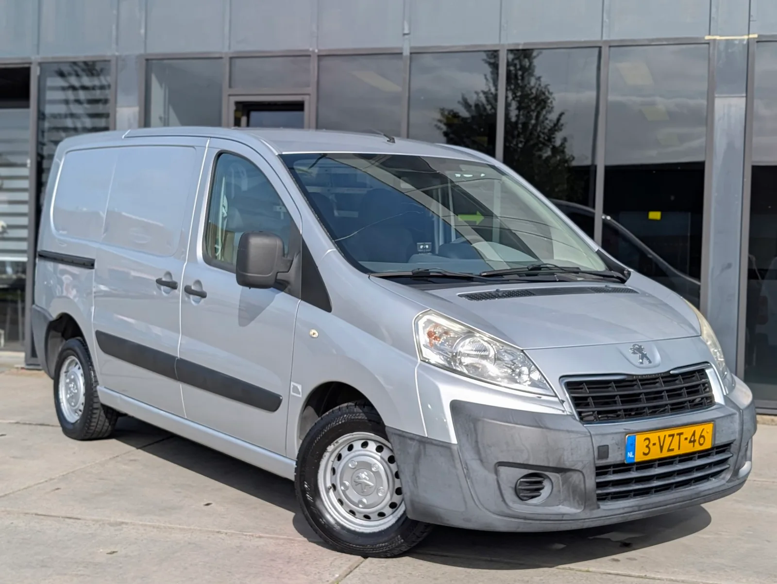 Peugeot Expert (2012) — foto 1