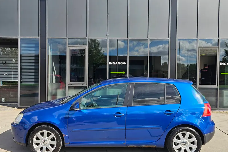 Volkswagen Golf (2005)