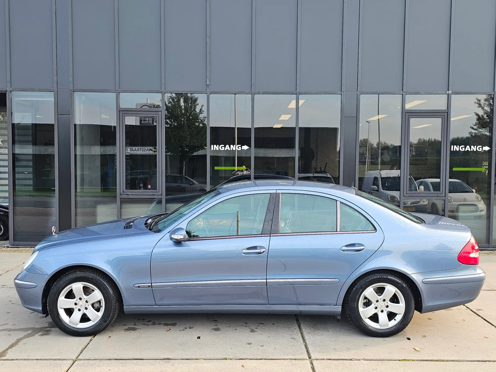 Mercedes-Benz E-Klasse (2003) — foto 1