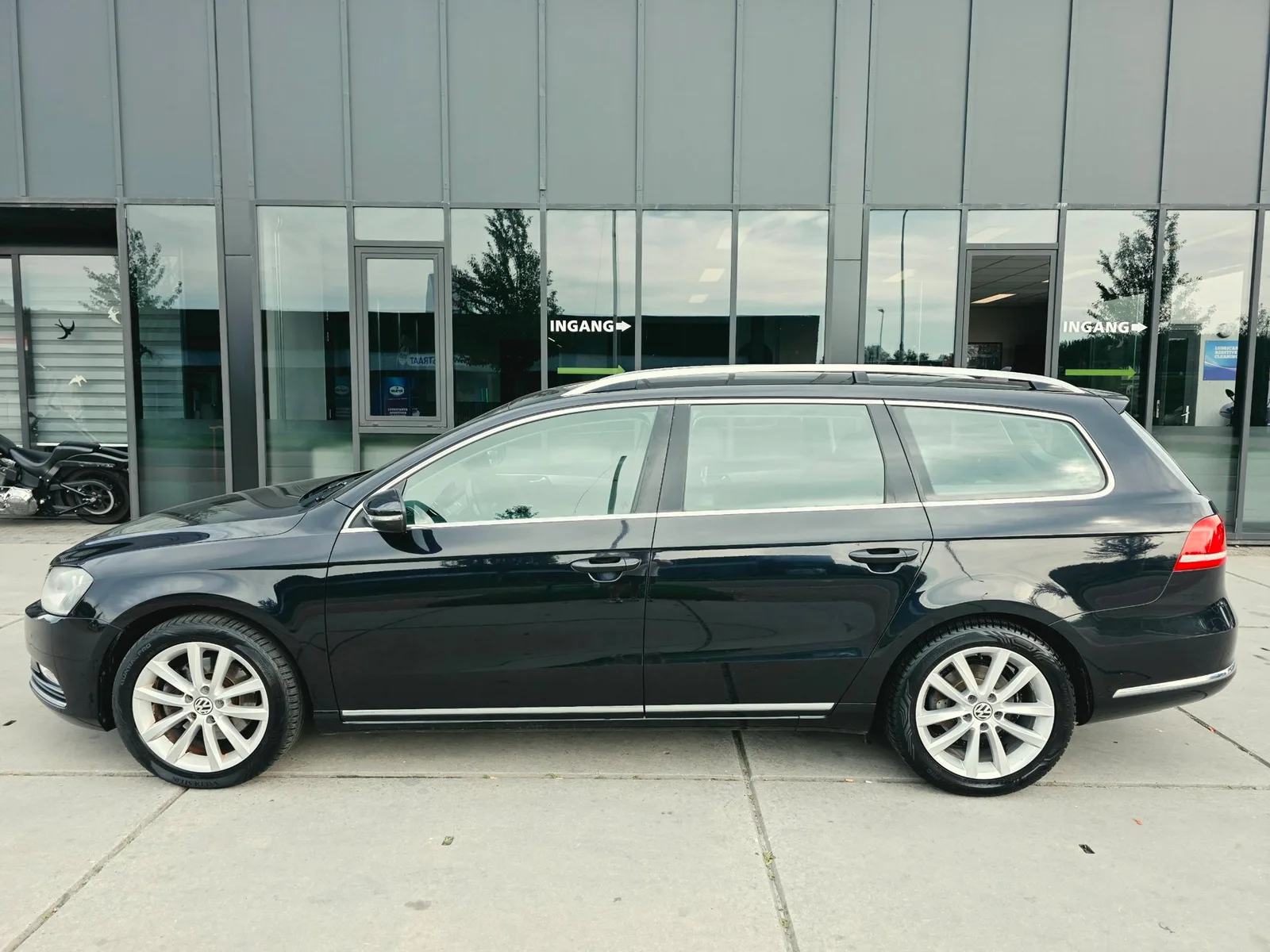 Volkswagen Passat (2011) — foto 1