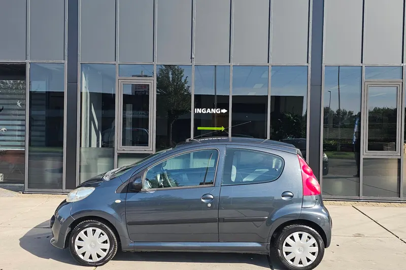 Peugeot 107 (2008)