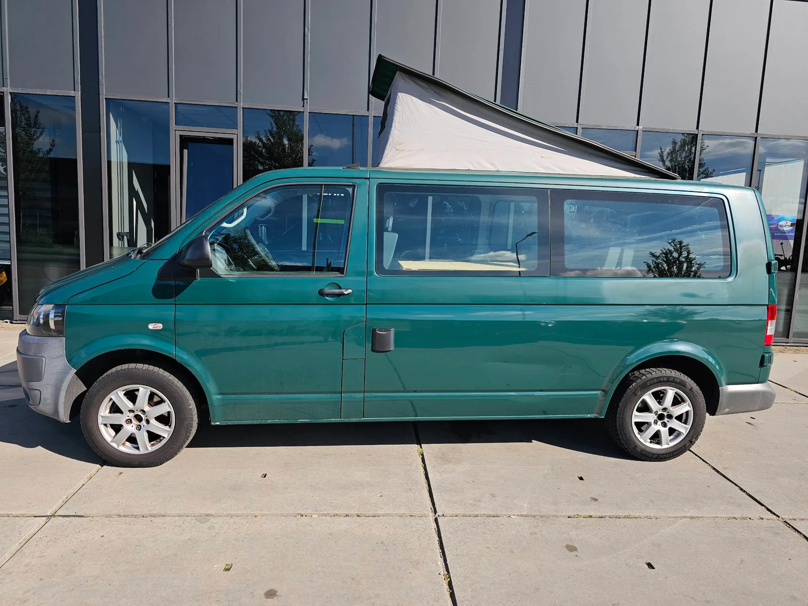 Volkswagen Transporter (2011) — foto 1