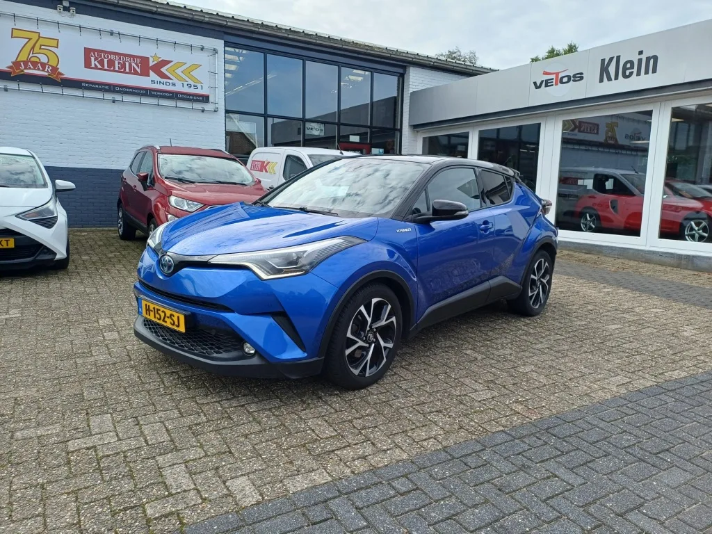Toyota C-HR (2017) — foto 1