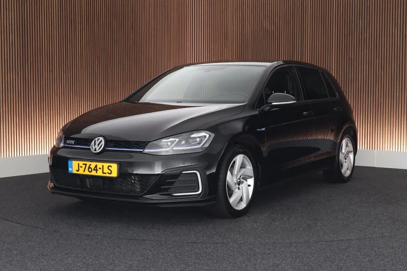 Volkswagen Golf (2017)