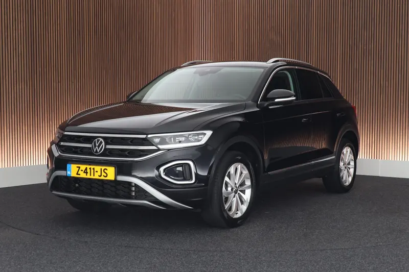 Volkswagen T-Roc (2023)