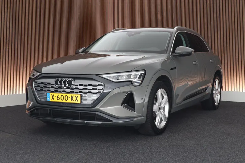 Audi Q8 e-tron (2023)