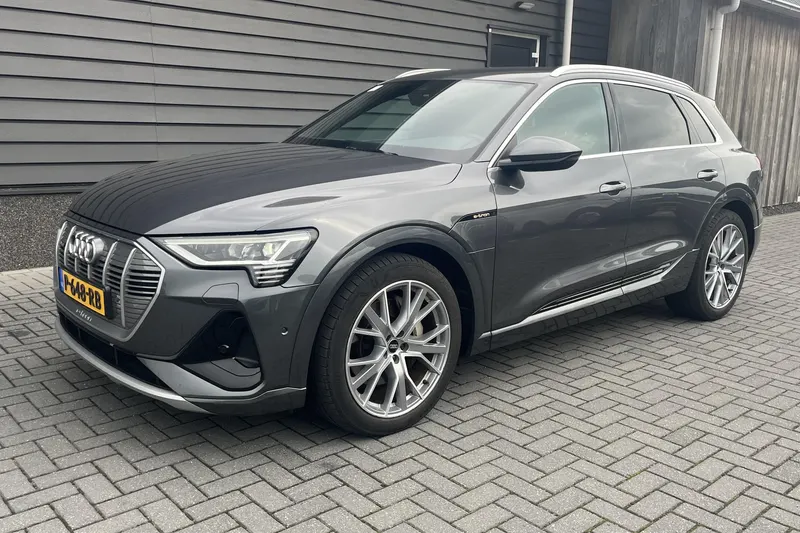 Audi e-tron (2022)