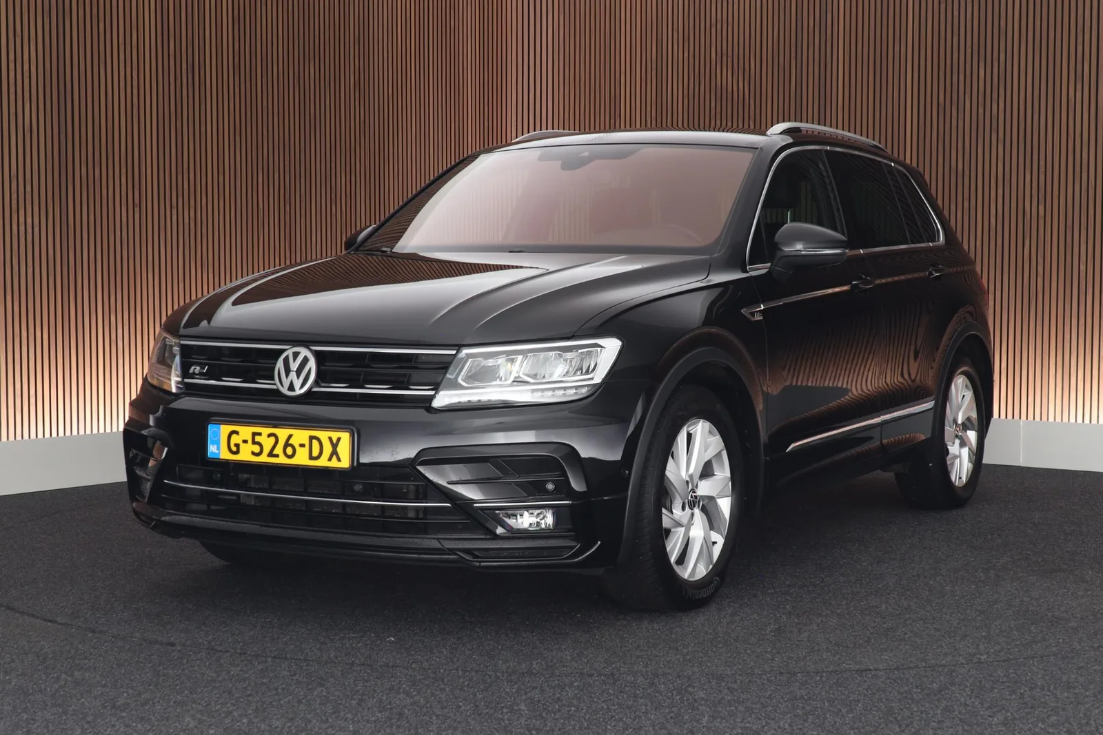 Volkswagen Tiguan (2019) — foto 1