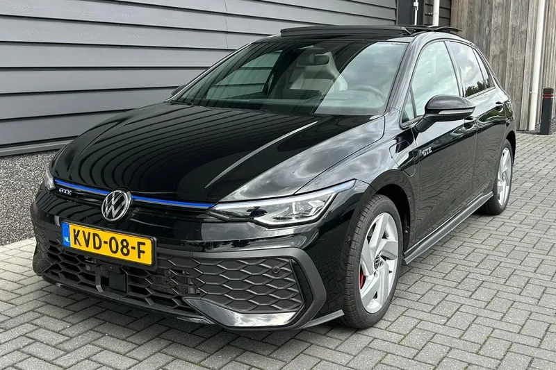 Volkswagen Golf (2025)