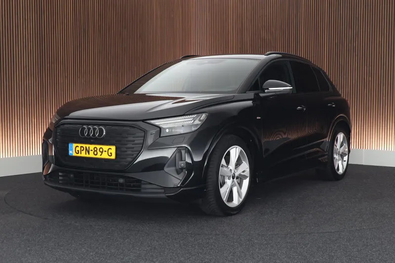 Audi Q4 e-tron (2024)