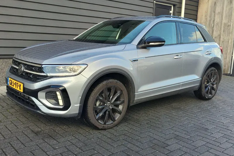 Volkswagen T-Roc (2023)