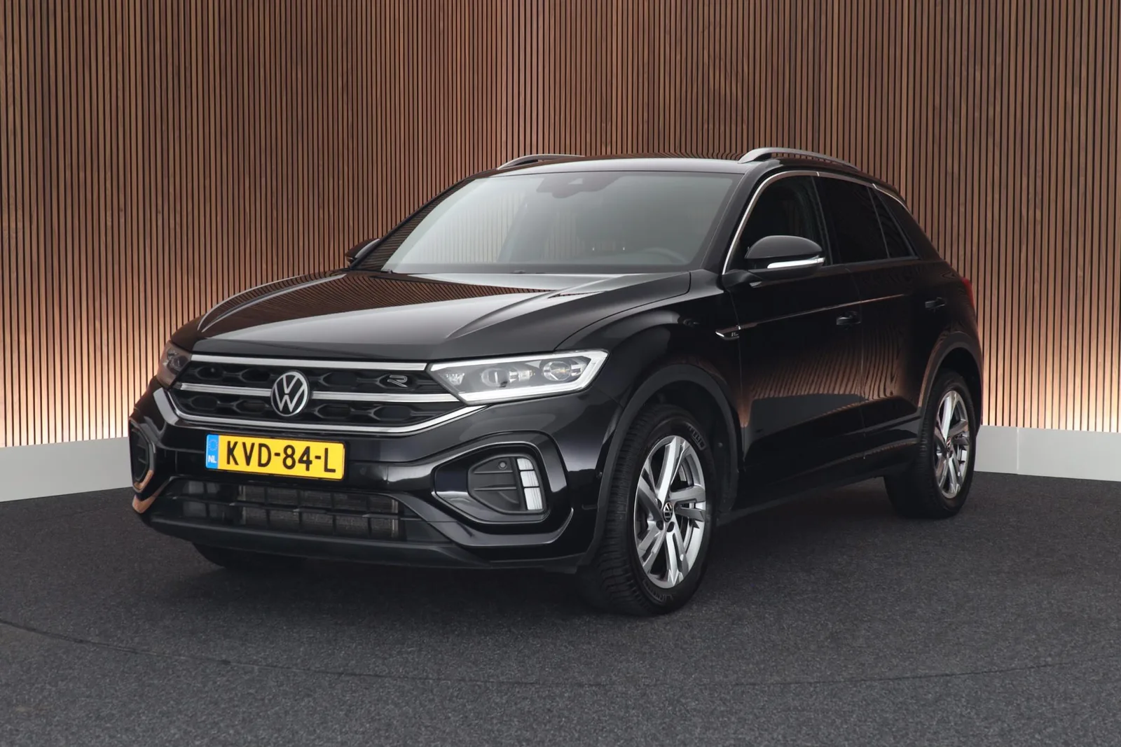 Volkswagen T-Roc (2022) — foto 1