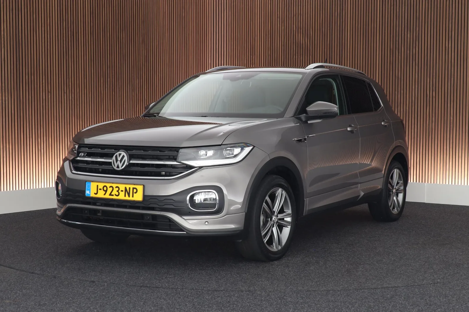 Volkswagen T-Cross (2020) — foto 1