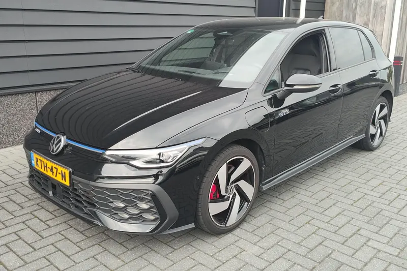 Volkswagen Golf (2025)