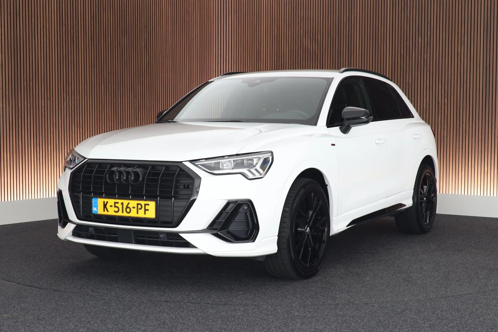 Audi Q3 (2021) — foto 1