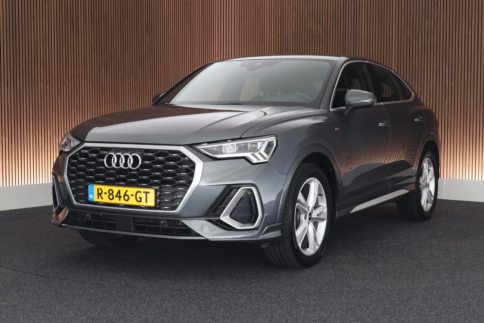Audi Q3 Sportback (2022) — foto 1