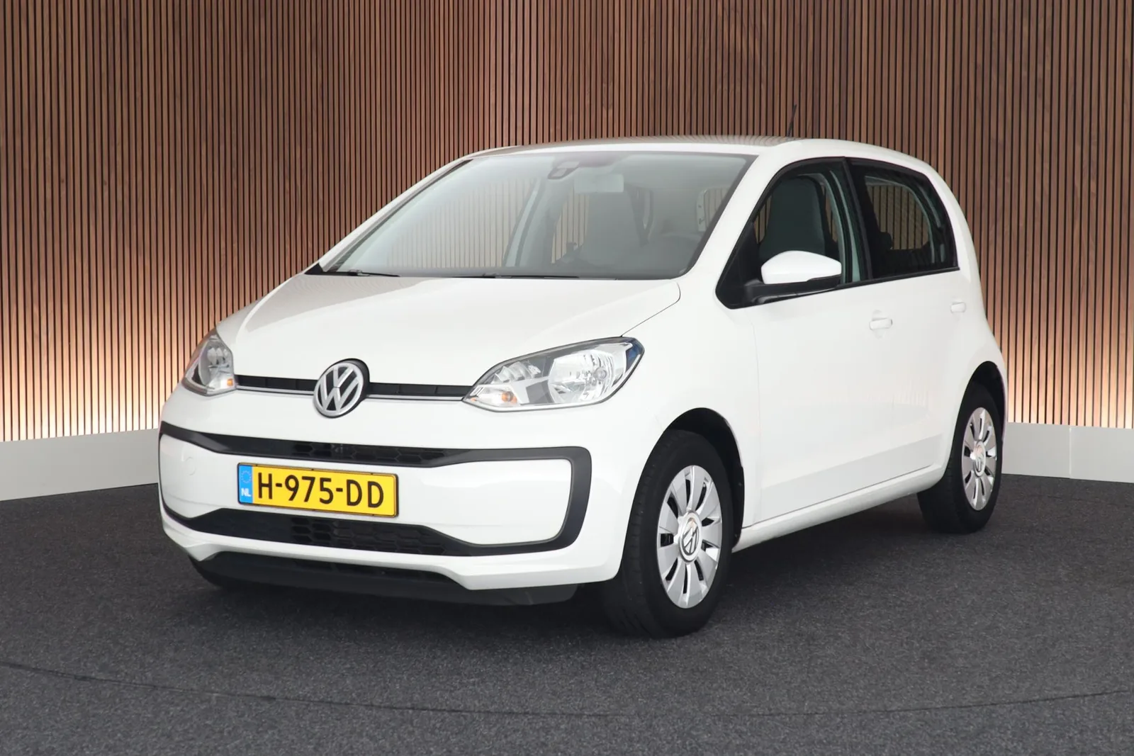 Volkswagen Up! (2020) — foto 1