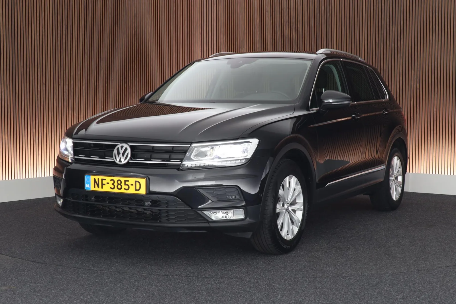 Volkswagen Tiguan (2017) — foto 1