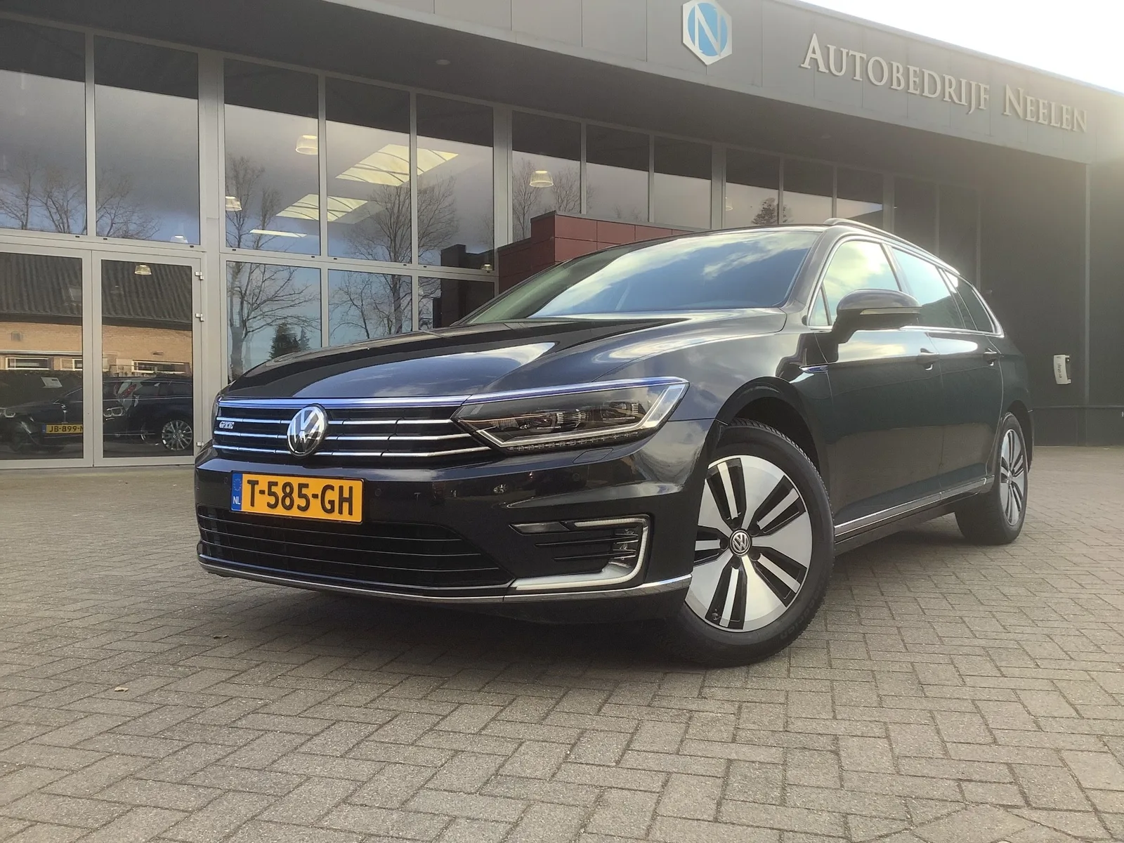 Volkswagen Passat (2018) — foto 1