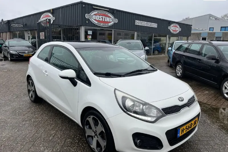 Kia Rio (2013)