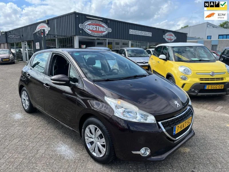 Peugeot 208 (2013) — foto 1