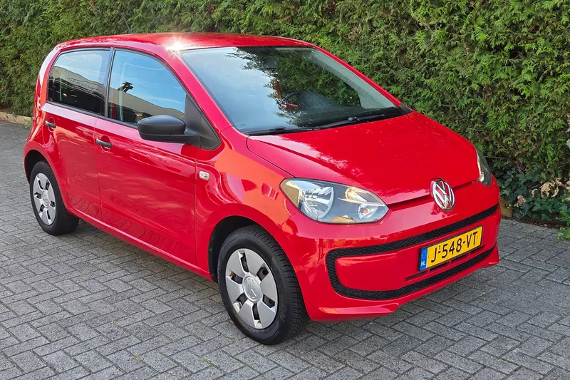 Volkswagen Up! (2013)