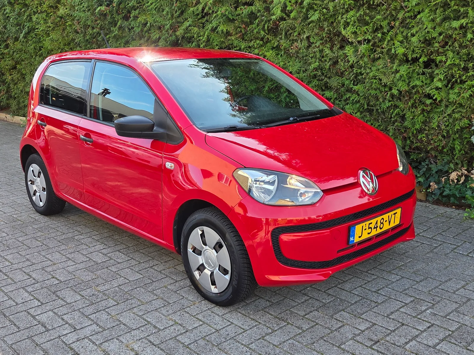 Volkswagen Up! (2013) — foto 1