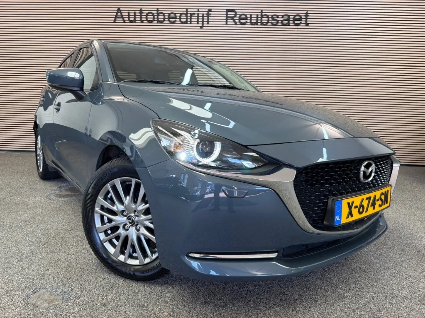 Mazda 2 (2020) — foto 1