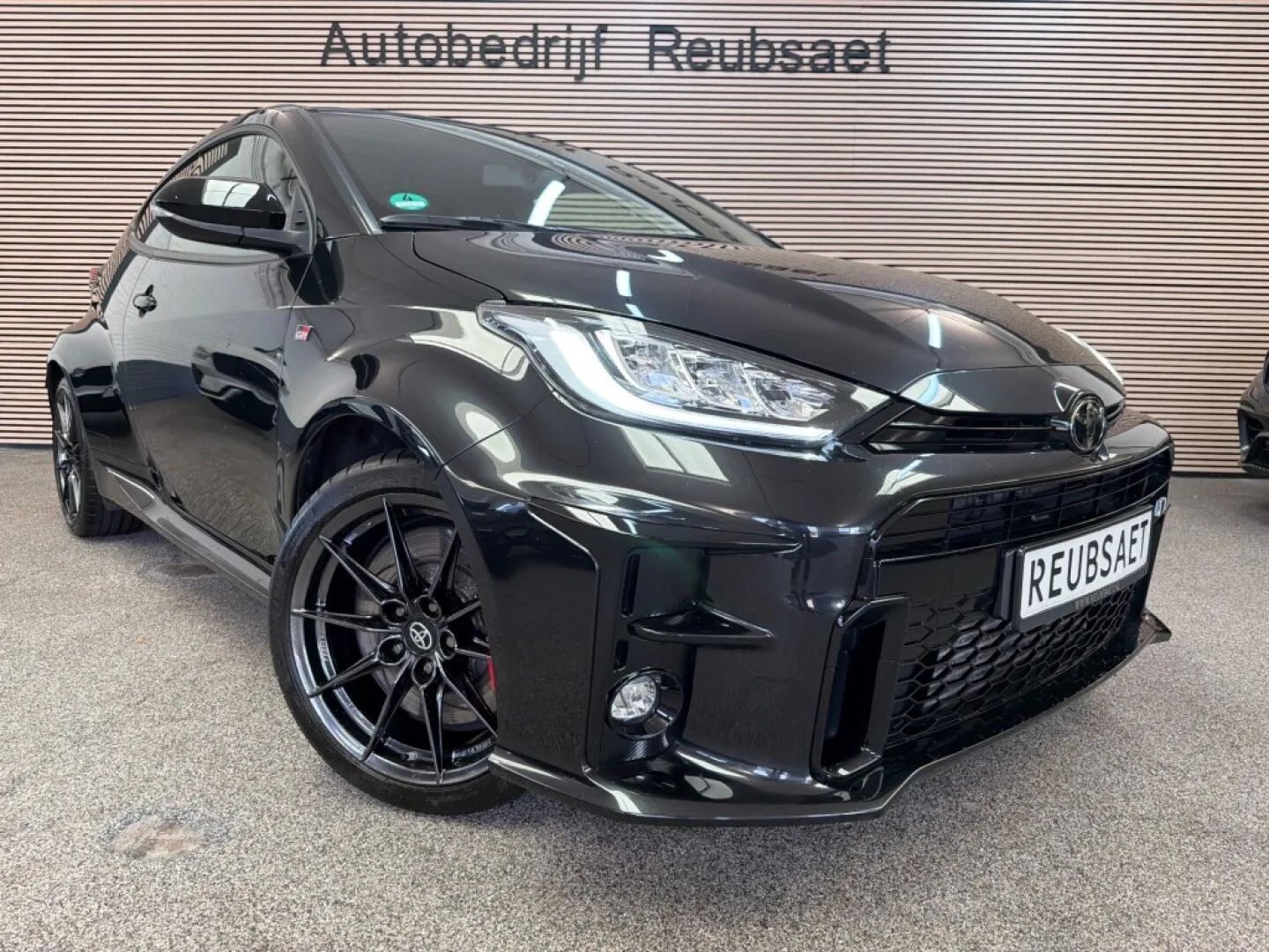 Toyota Yaris (2022) — foto 1
