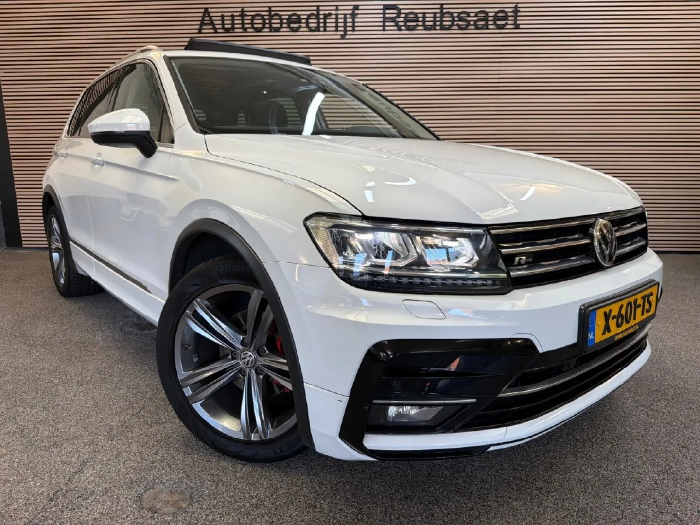 Volkswagen Tiguan (2017) — foto 1