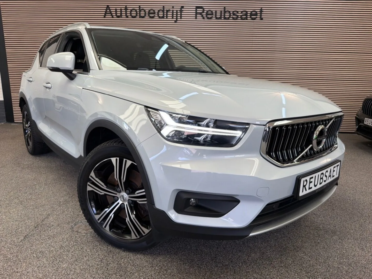 Volvo XC40 (2021) — foto 1
