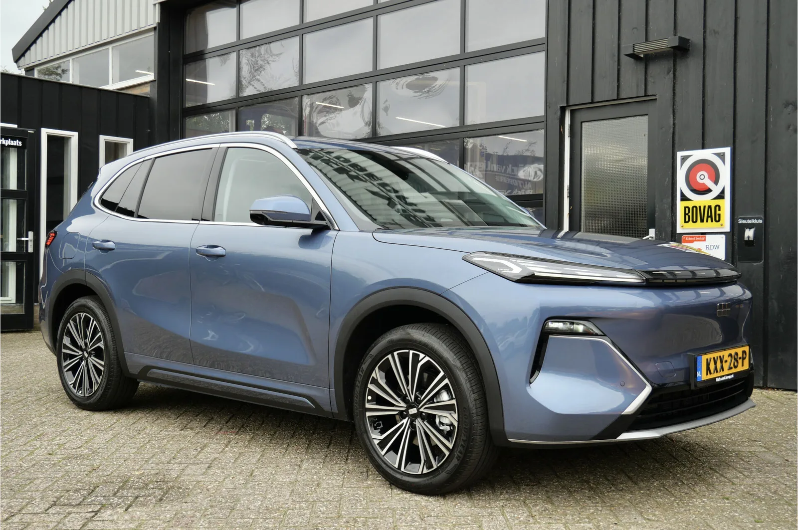 Geely Starray EM-i (2026) — foto 1