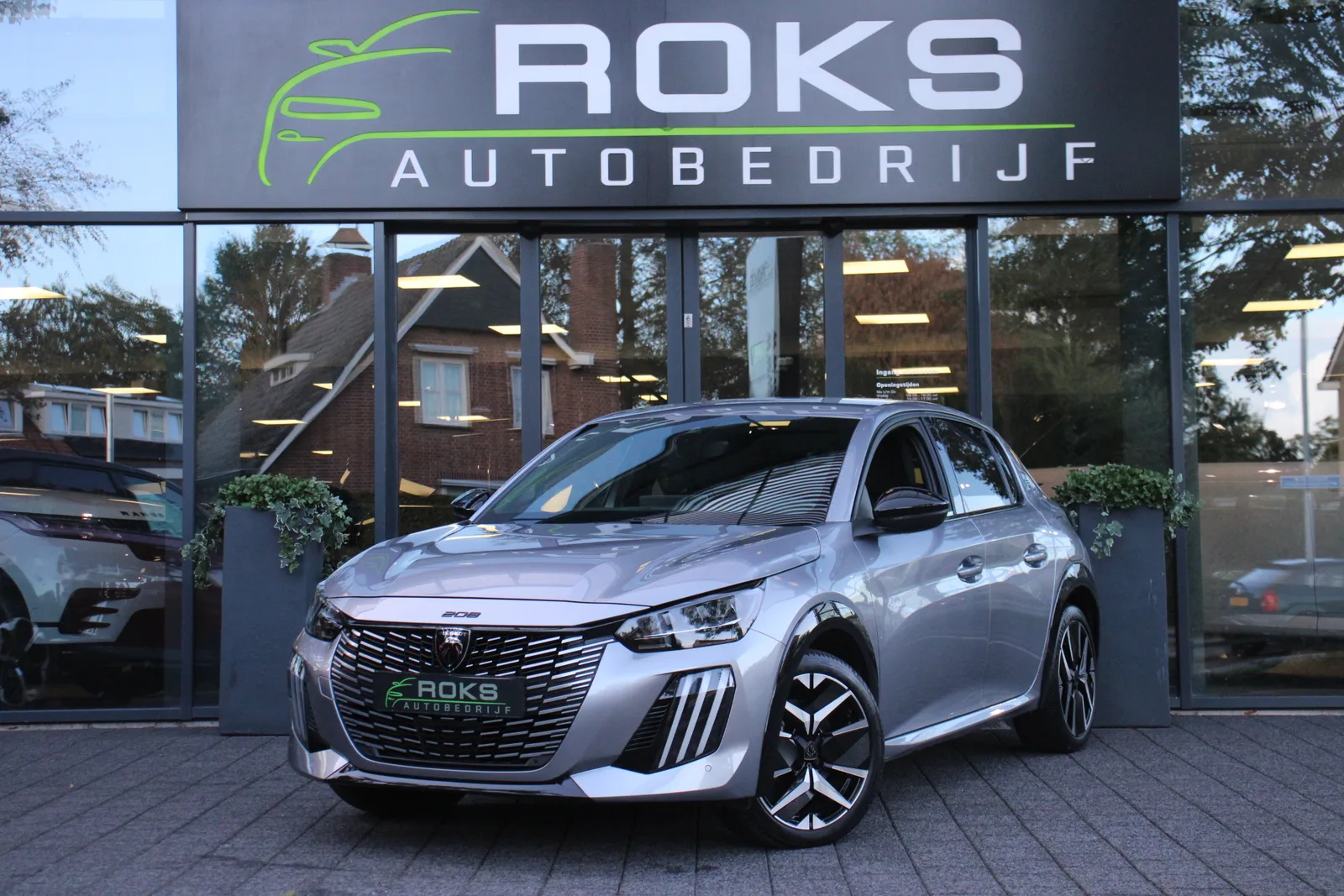 Peugeot e-208 (2025) — foto 1