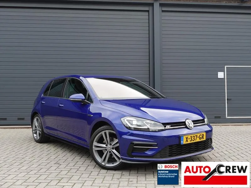 Volkswagen Golf (2018) — foto 1