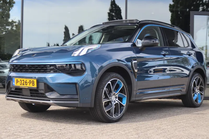 Lynk & Co 01 (2022)