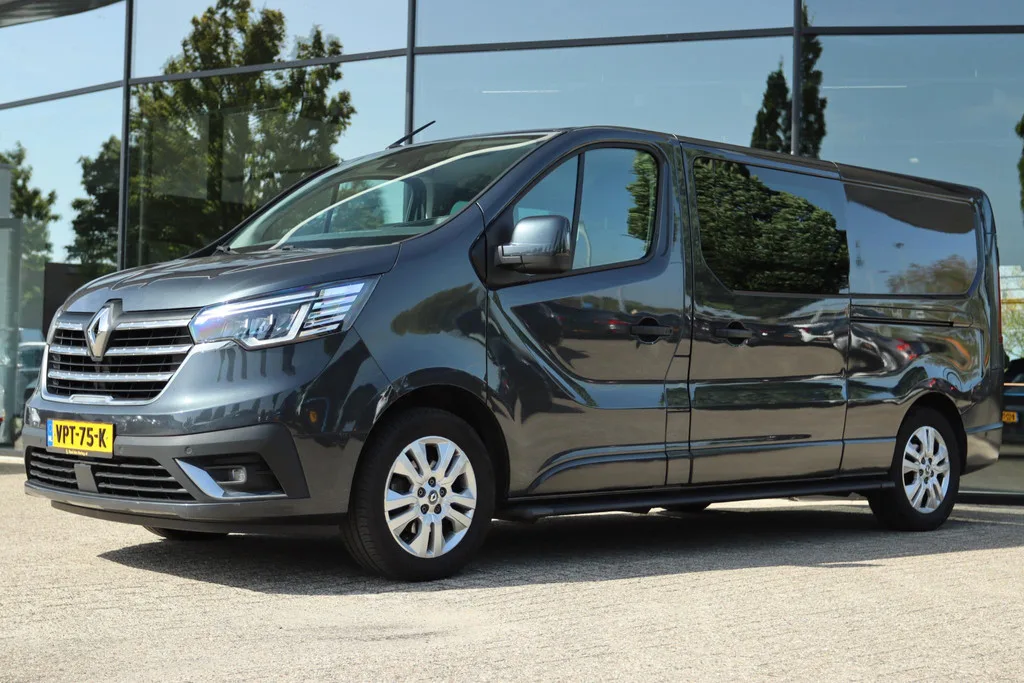 Renault Trafic (2022) — foto 1