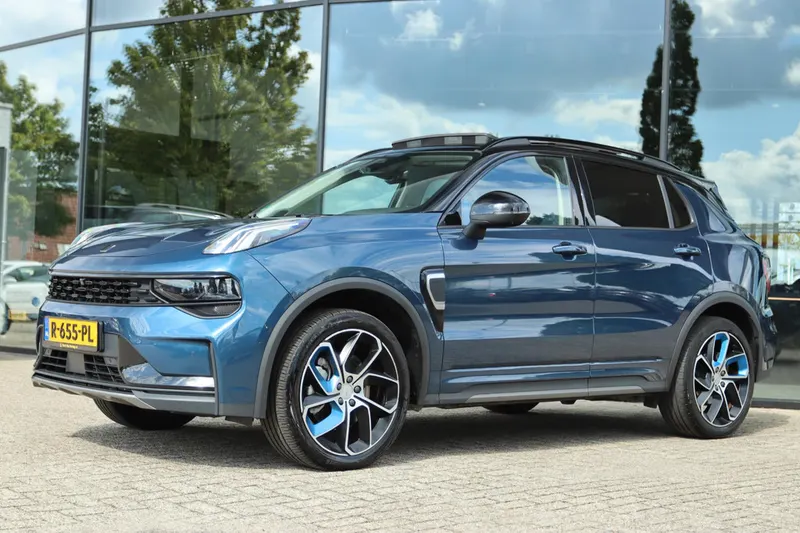 Lynk & Co 01 (2022)