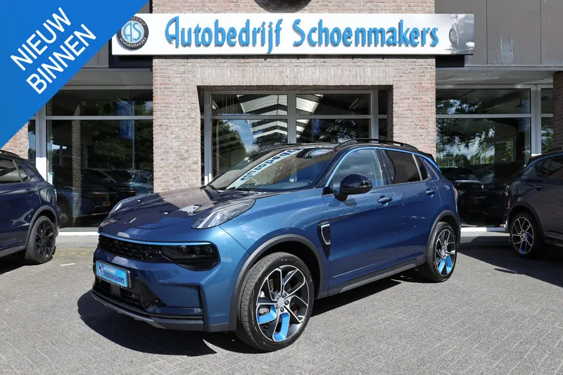 Lynk & Co 01 (2023)