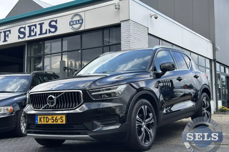 Volvo XC40 (2022)