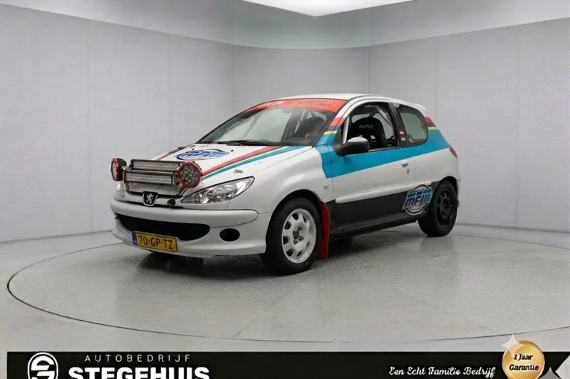 Peugeot 206 (2001)