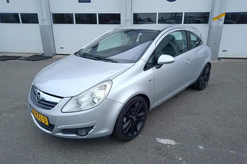 Opel Corsa (2009)