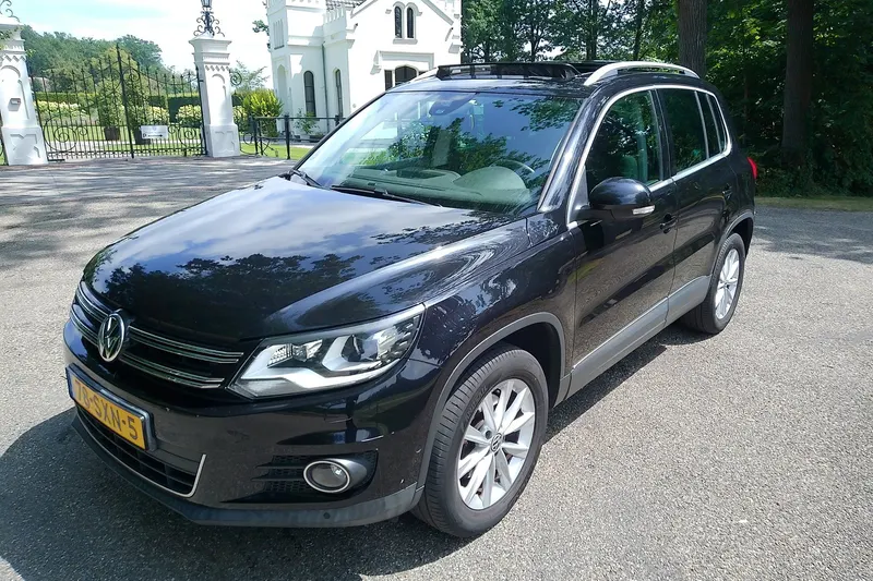 Volkswagen Tiguan (2012)