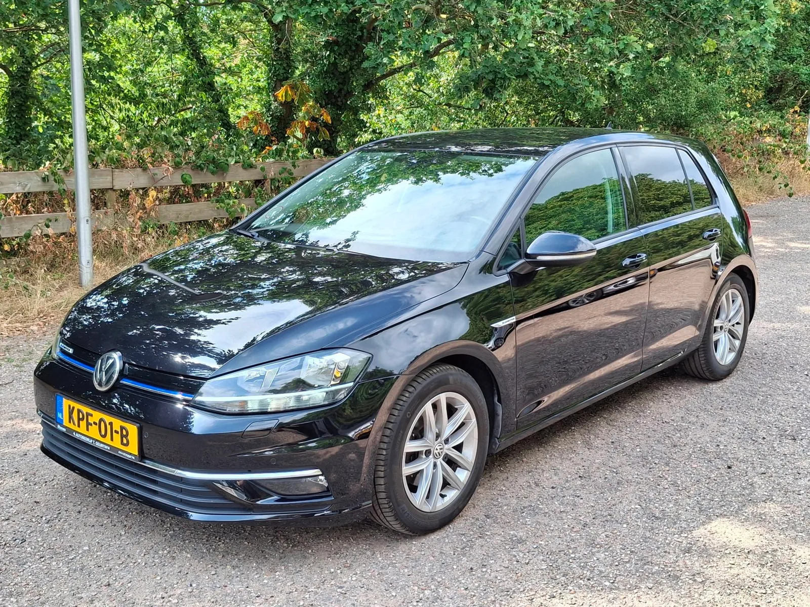 Volkswagen Golf (2018) — foto 1