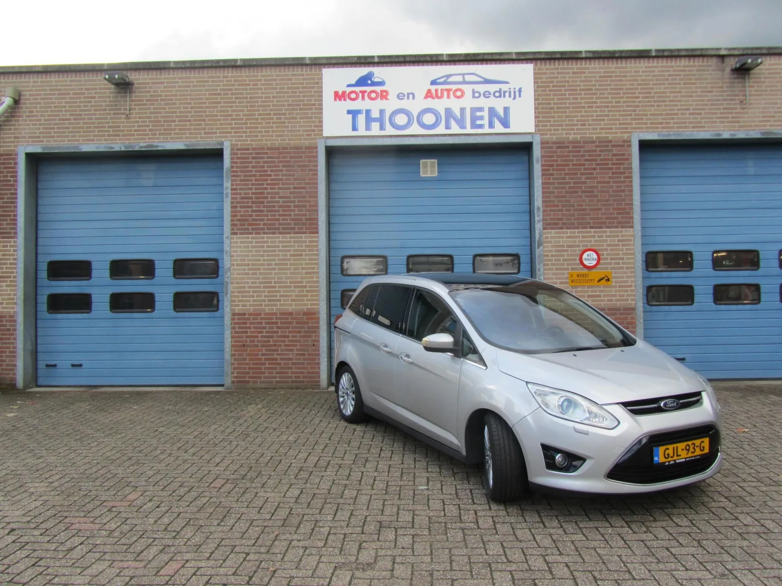 Ford Grand C-Max (2011) — foto 1
