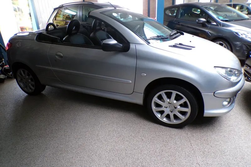 Peugeot 206 (2003)