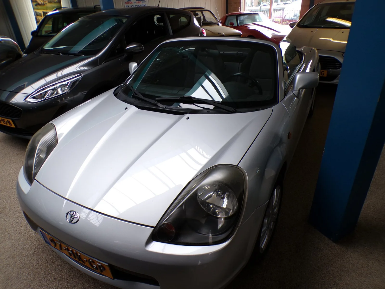 Toyota MR2 (2001) — foto 1