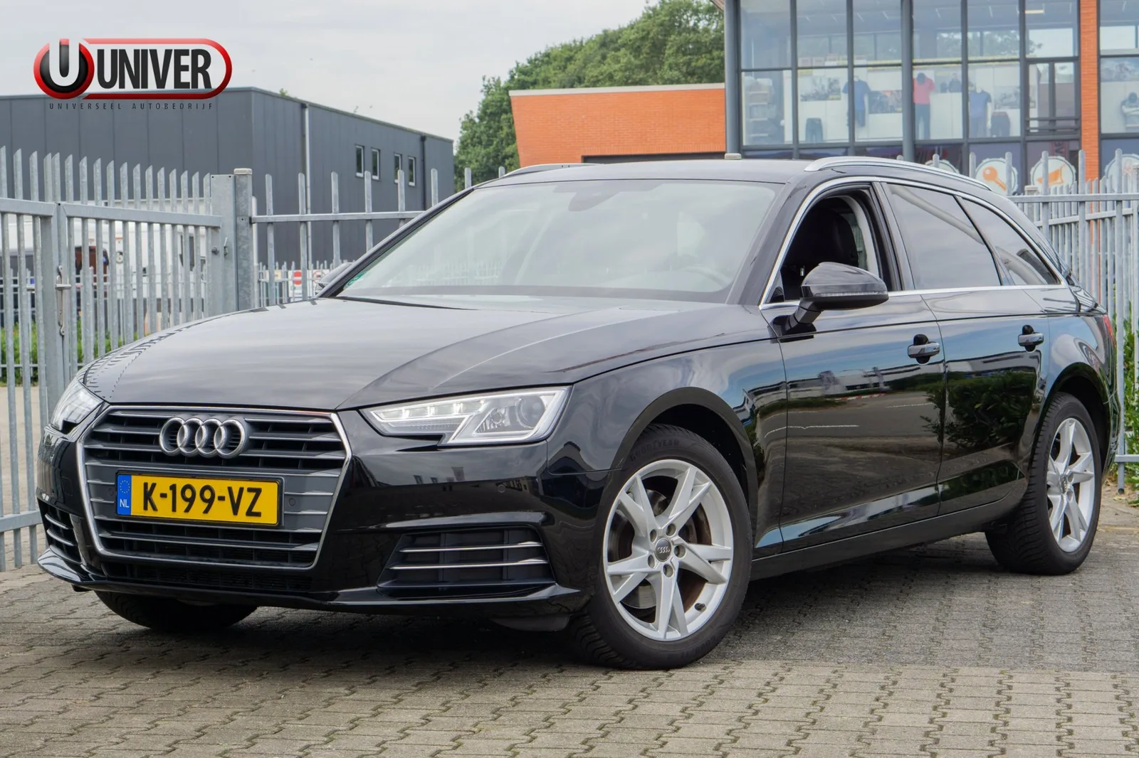 Audi A4 (2017) — foto 1