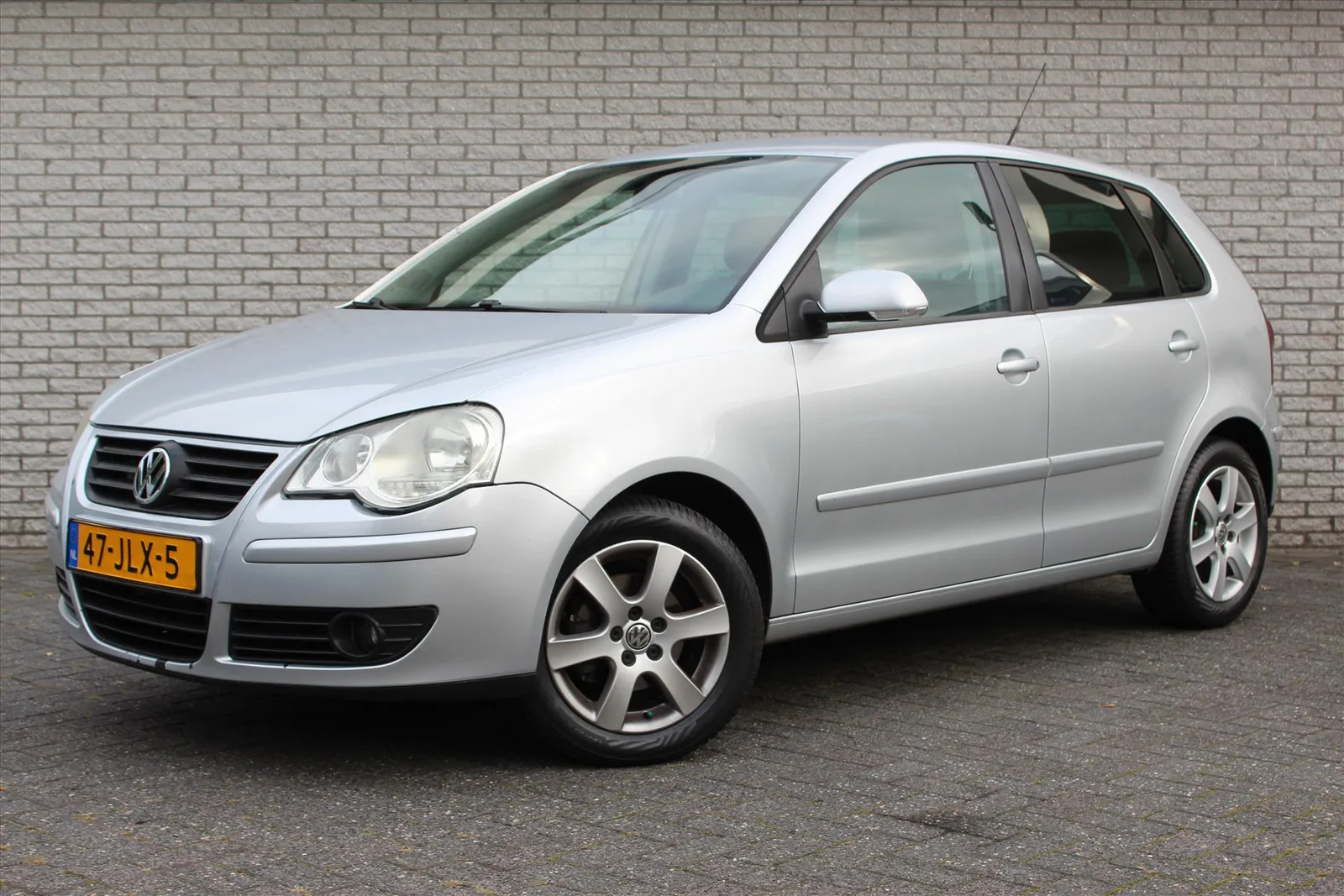 Volkswagen Polo (2009) — foto 1