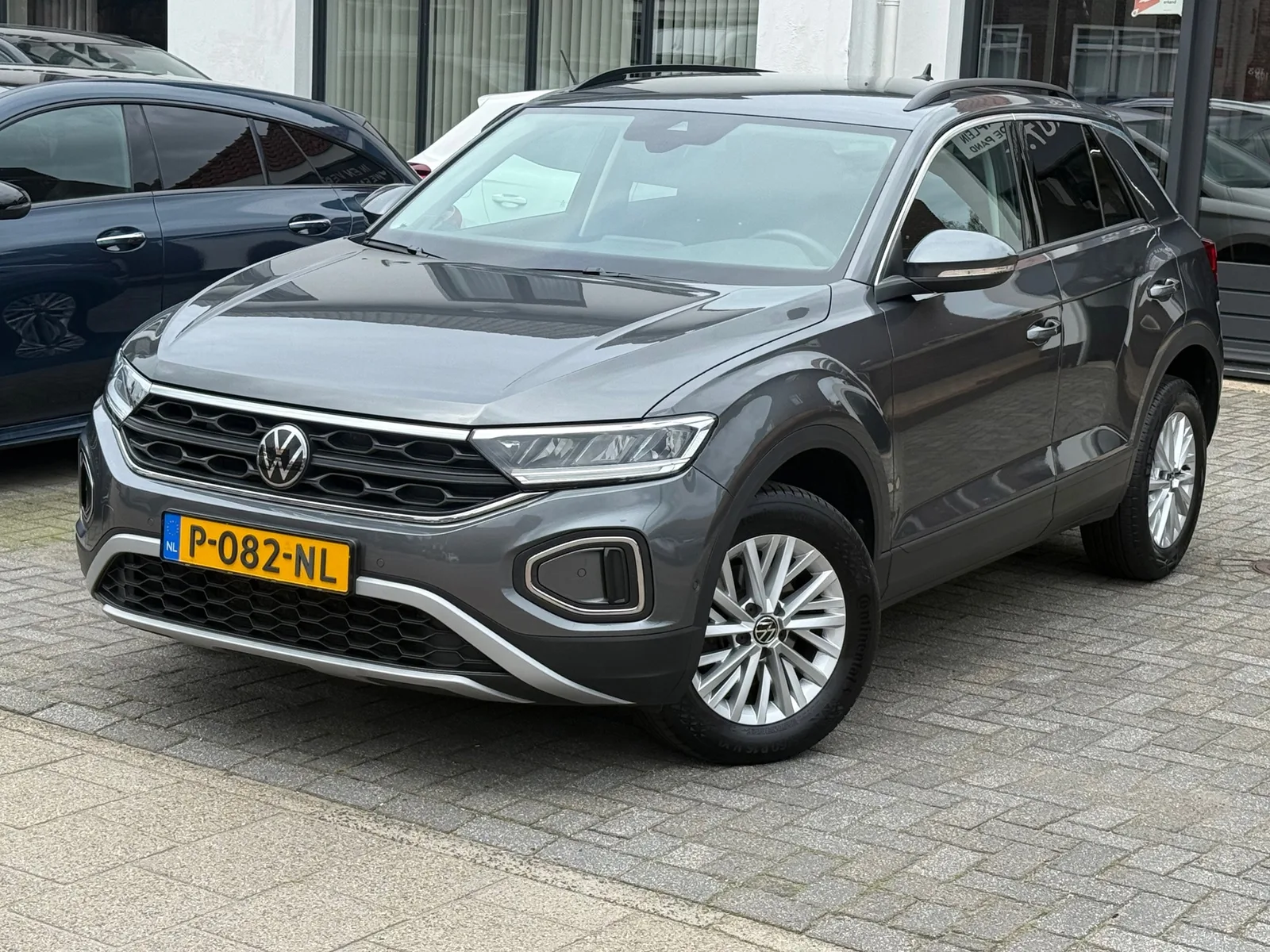 Volkswagen T-Roc (2022) — foto 1